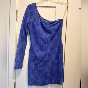 Asymmetrical violet lace dress
